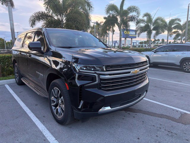 Used 2023 Chevrolet Suburban LT RWD image 5