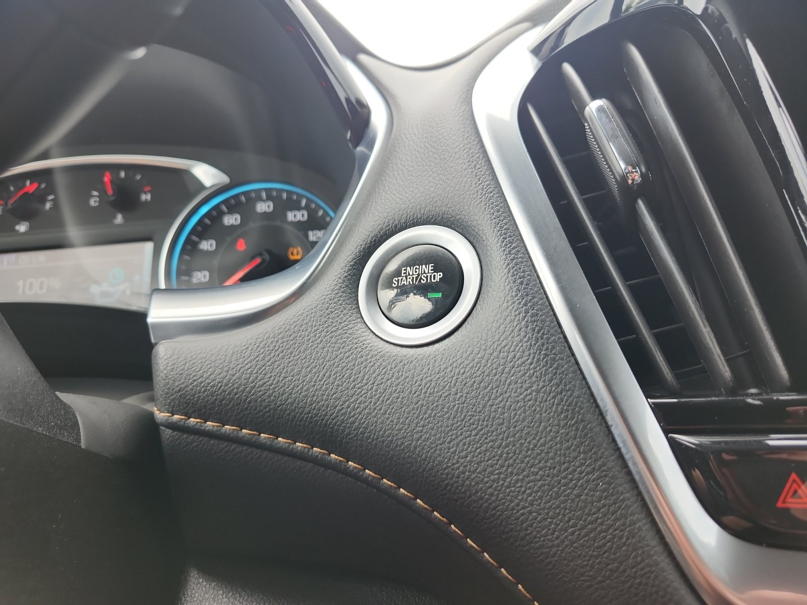 Used 2019 Chevrolet Traverse LT FWD image 20