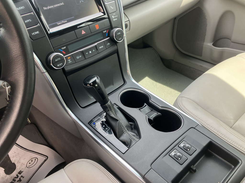 Used 2016 Toyota Camry XLE FWD image 13