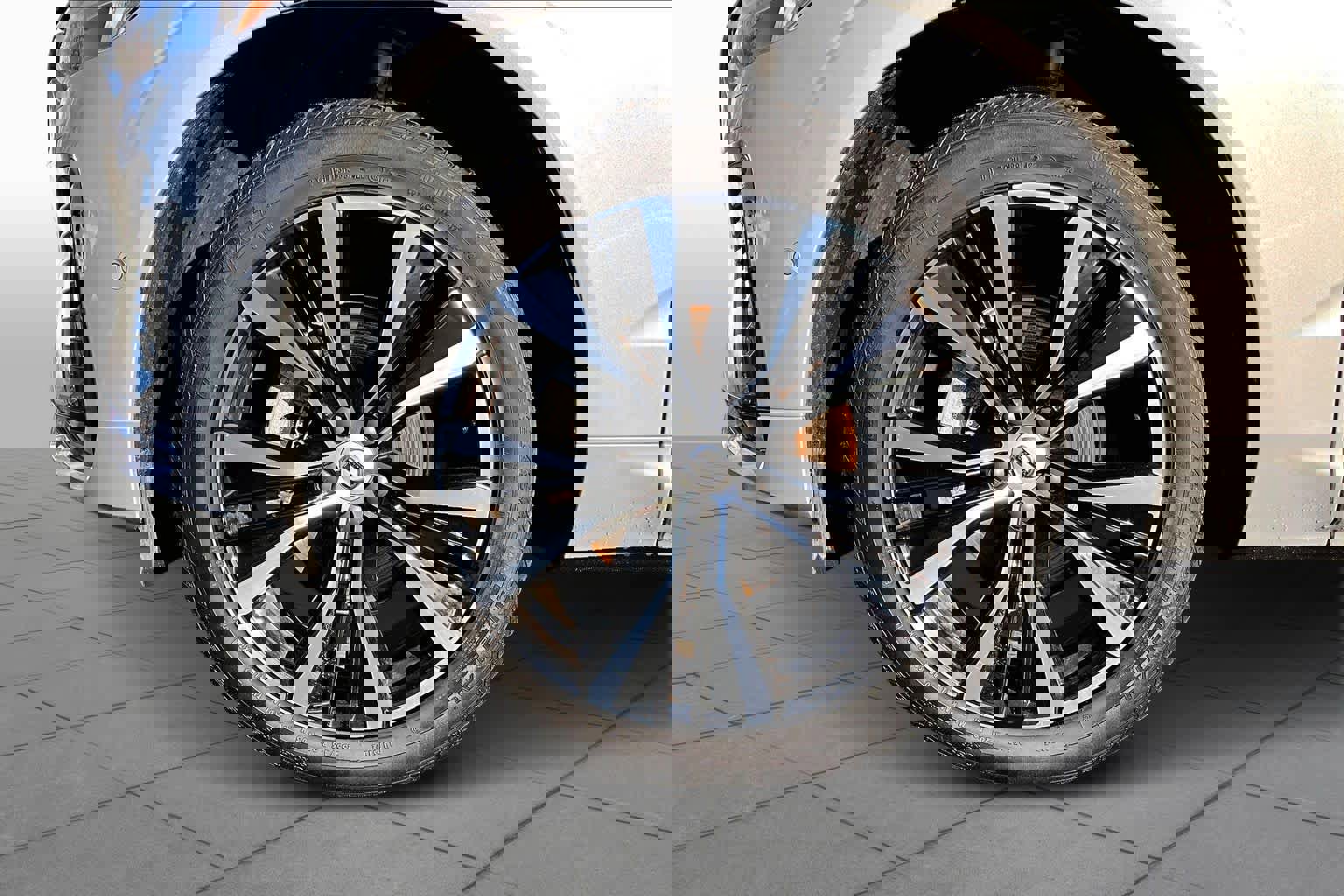 Certified 2023 Volvo XC60 B5 Plus w/ Climate Package image 11