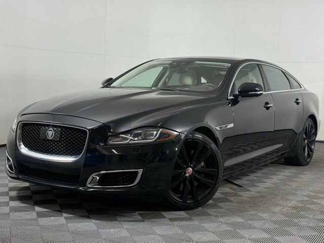 Used 2019 Jaguar XJ L Portfolio image 1