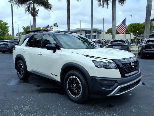 Used 2024 Nissan Pathfinder Rock Creek AWD/4WD image 17