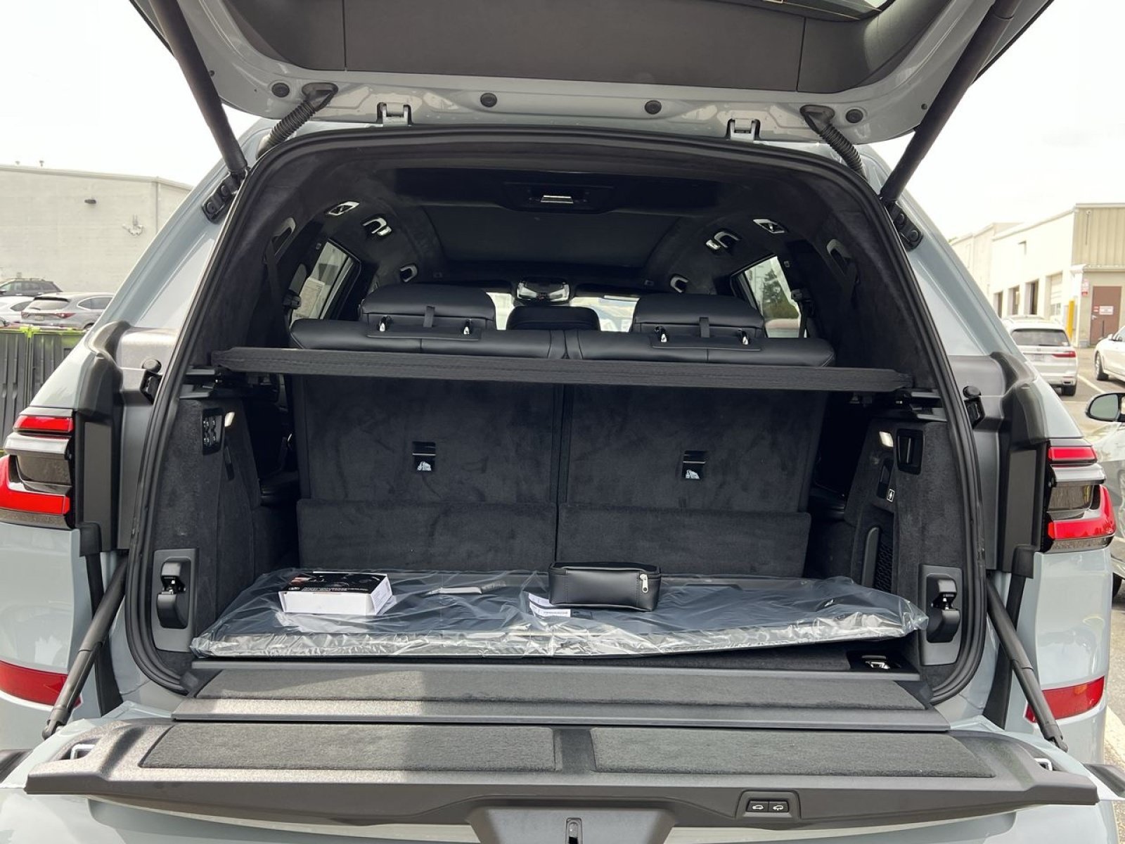 New 2026 BMW X7 M60i AWD/4WD image 24