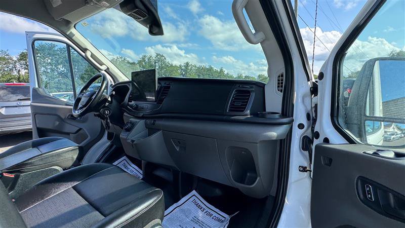 Used 2023 Ford E-Transit Medium Roof RWD image 36