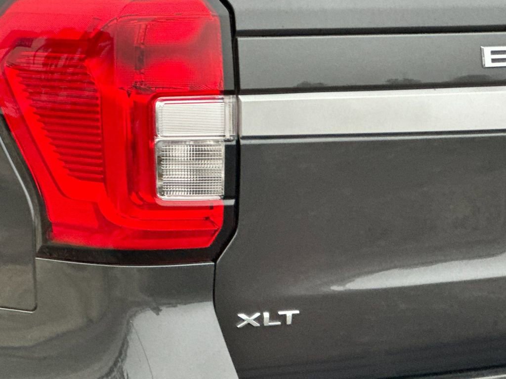 Certified 2022 Ford Expedition XLT image 27
