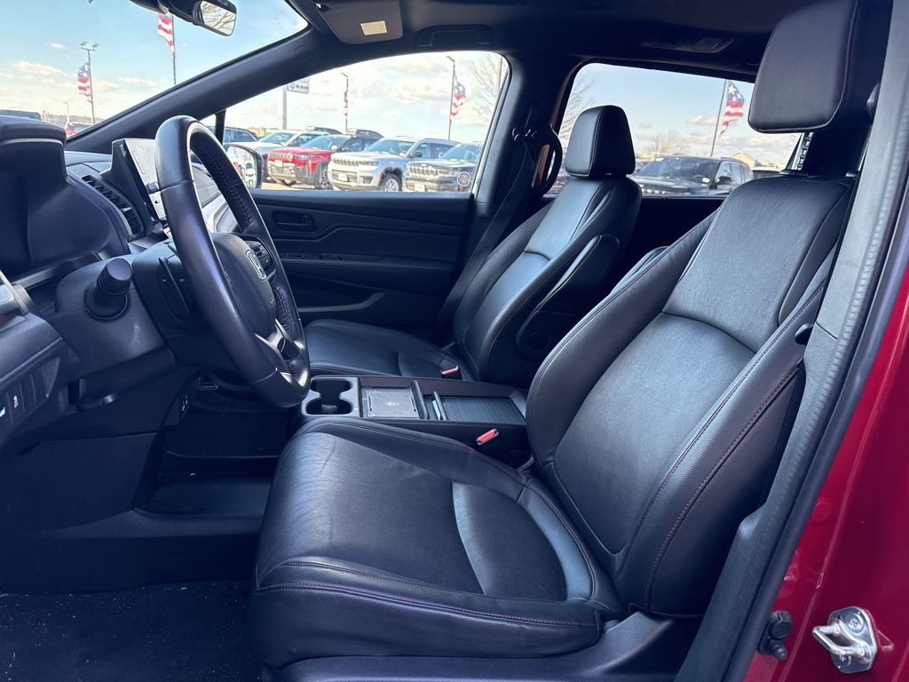 Used 2025 Honda Odyssey Sport-L image 14