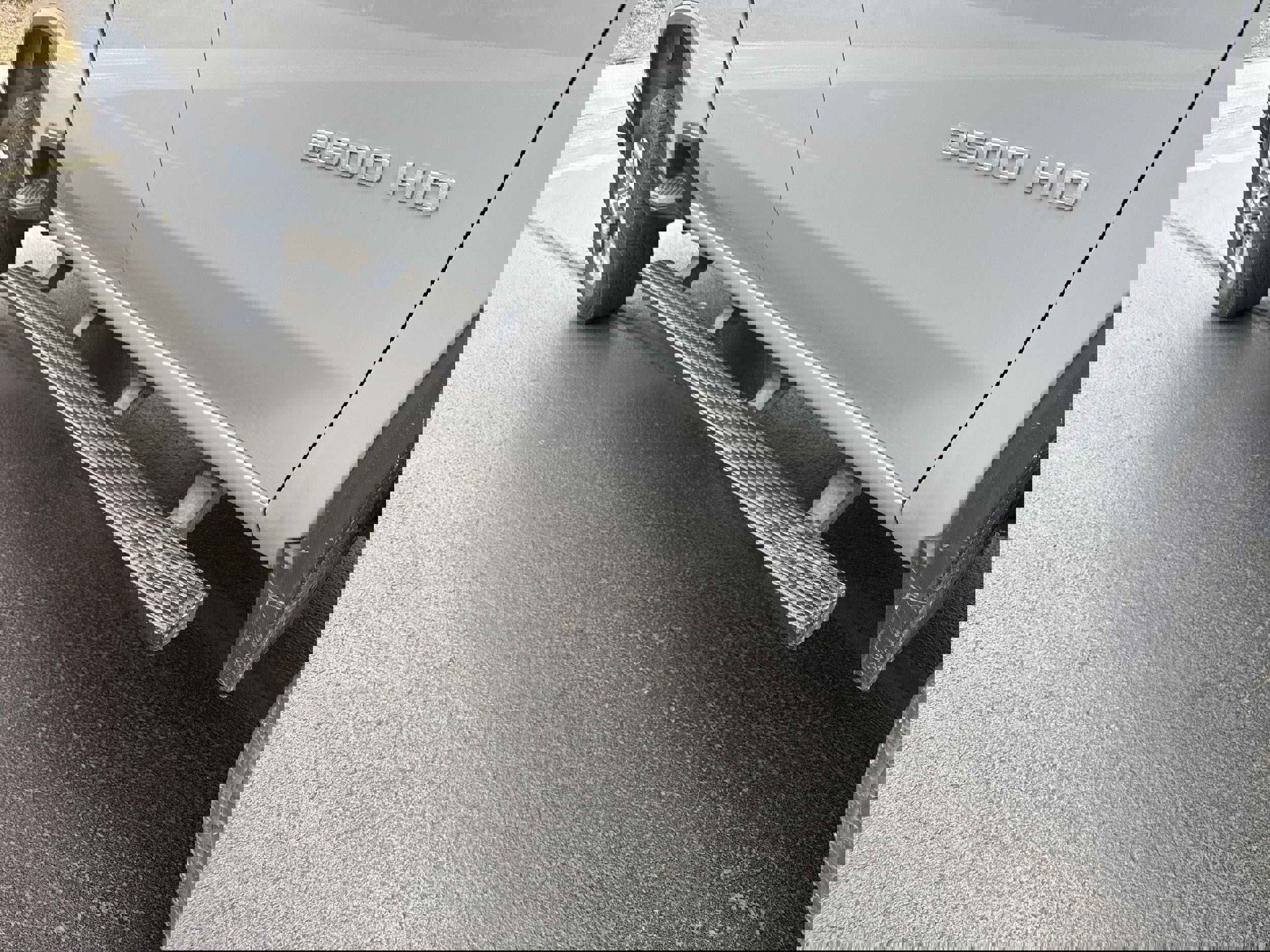 Used 2024 Chevrolet Silverado 2500 Custom w/ Custom Value Package image 2