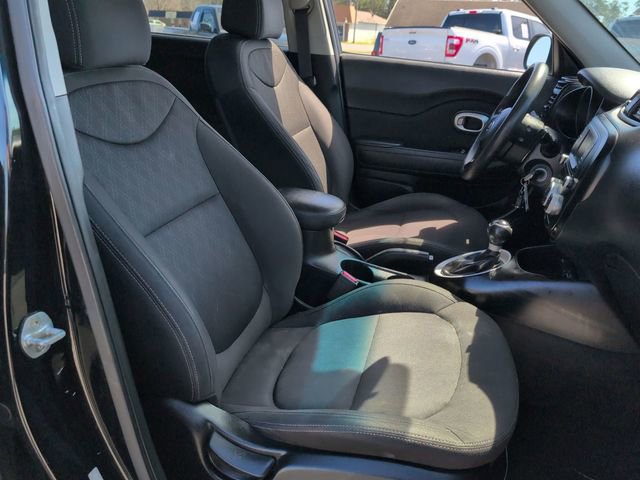 Used 2018 Kia Soul image 29