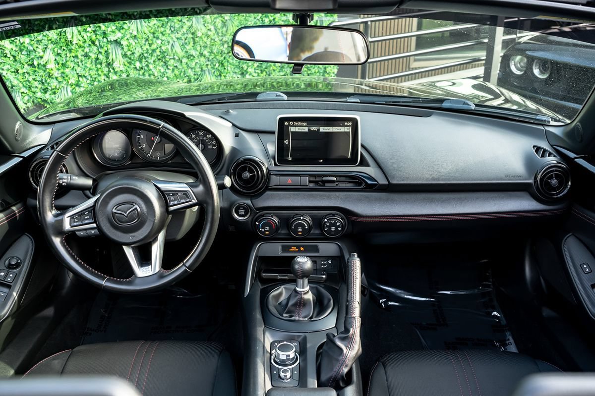 Used 2016 MAZDA MX-5 Miata Club RWD image 18