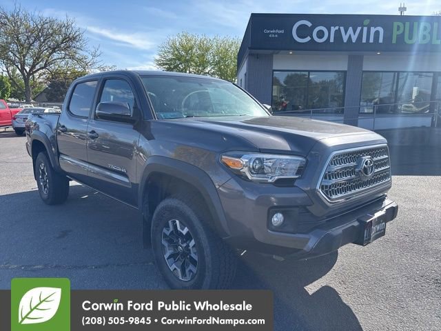 Used 2017 Toyota Tacoma TRD Off-Road w/ Premium & Technology Package AWD/4WD image 1