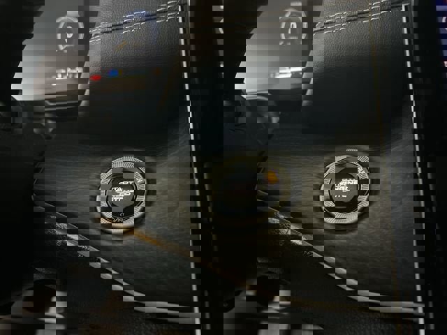 Used 2025 Jeep Grand Cherokee L Limited w/ Black Appearance Package image 17