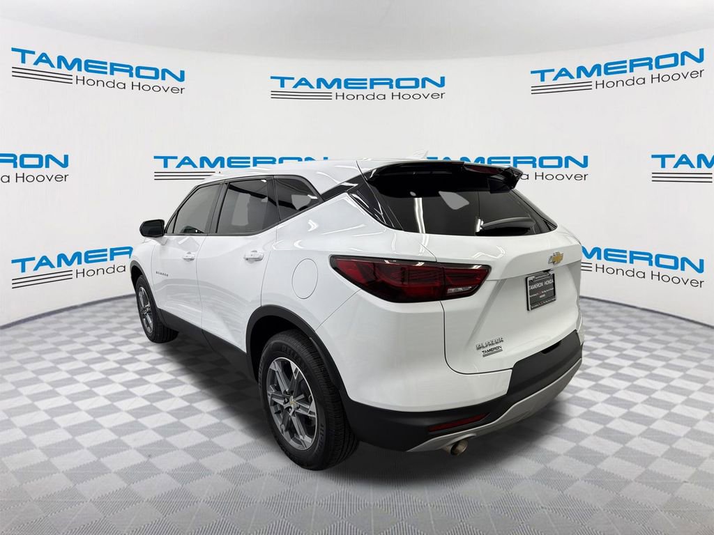 Used 2023 Chevrolet Blazer LT image 3