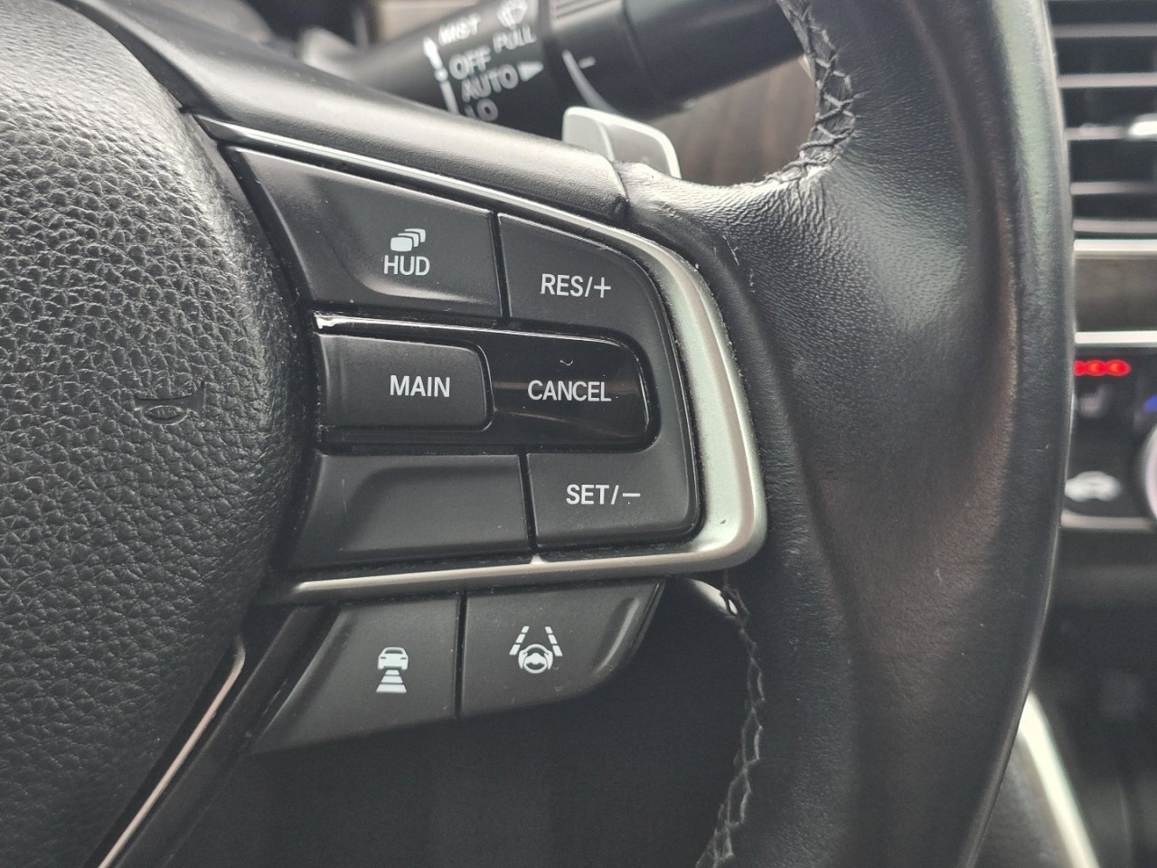 Used 2018 Honda Accord Touring image 33
