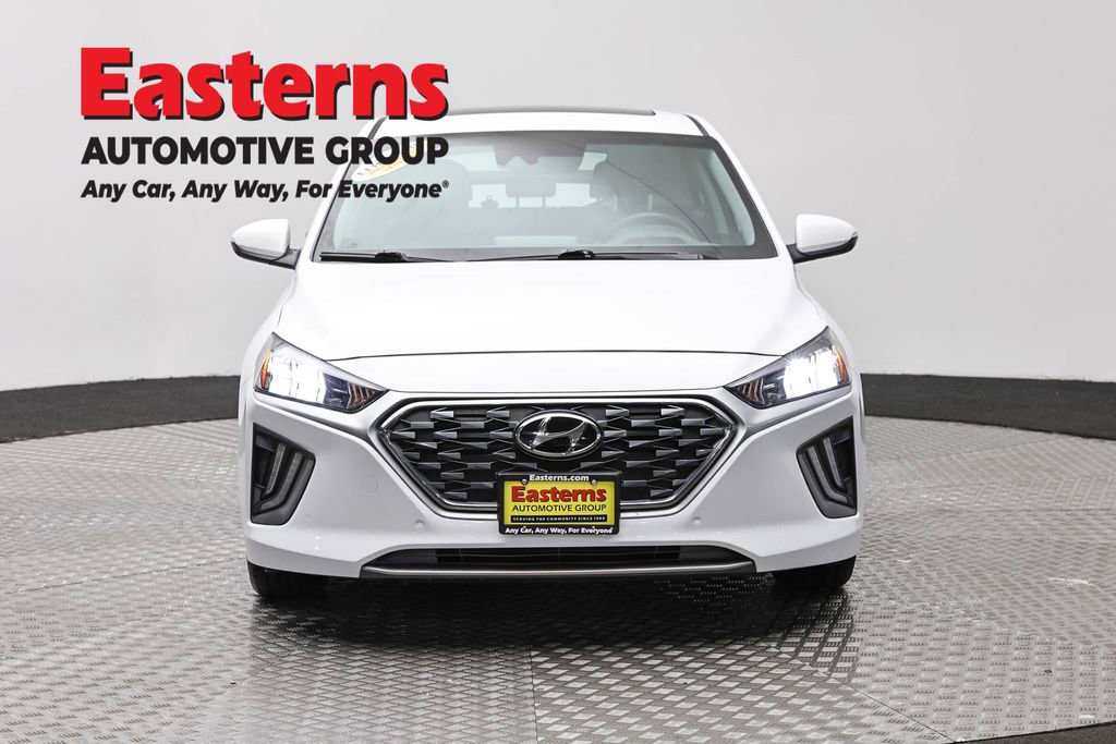 Used 2021 Hyundai Ioniq Limited FWD image 2