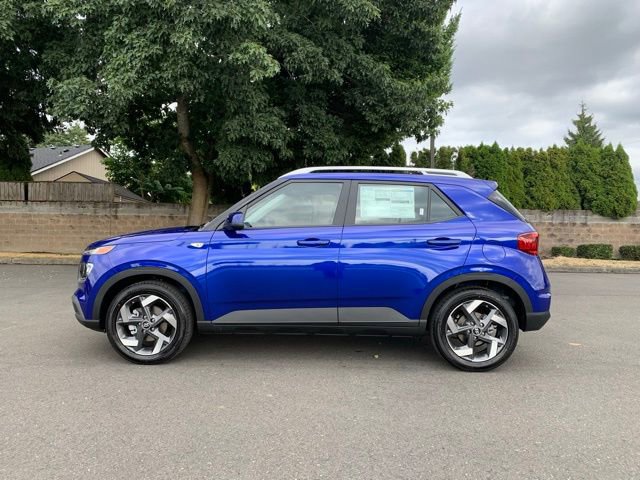 New 2025 Hyundai Venue SEL image 2