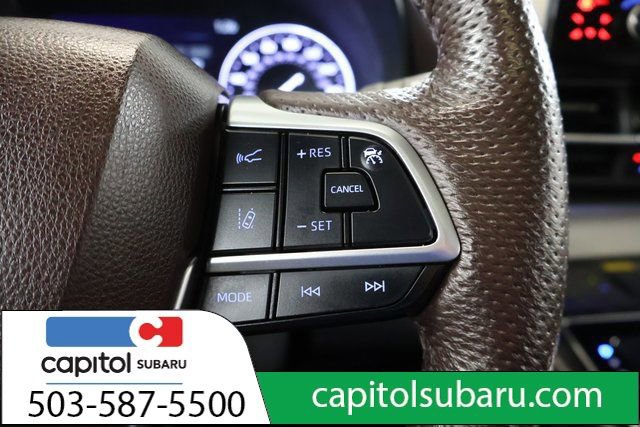 Used 2023 Toyota Sienna Platinum image 21