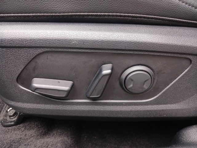 Used 2025 Kia Sportage SX image 27