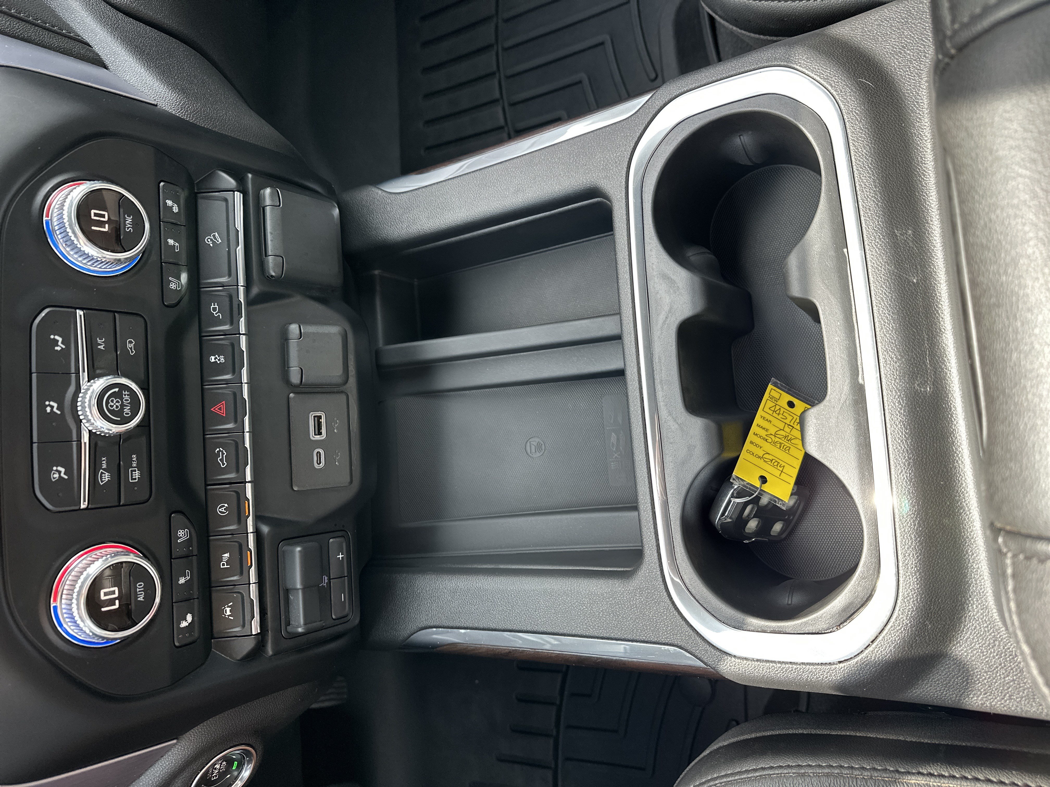Used 2019 GMC Sierra 1500 SLT w/ SLT Premium Plus Package AWD/4WD image 23
