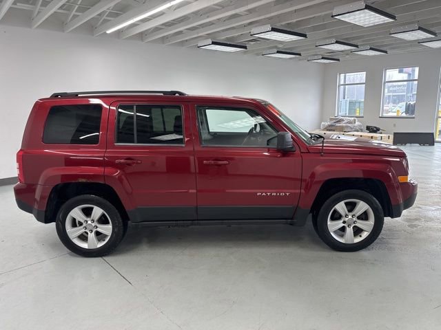 Used 2014 Jeep Patriot Latitude image 12