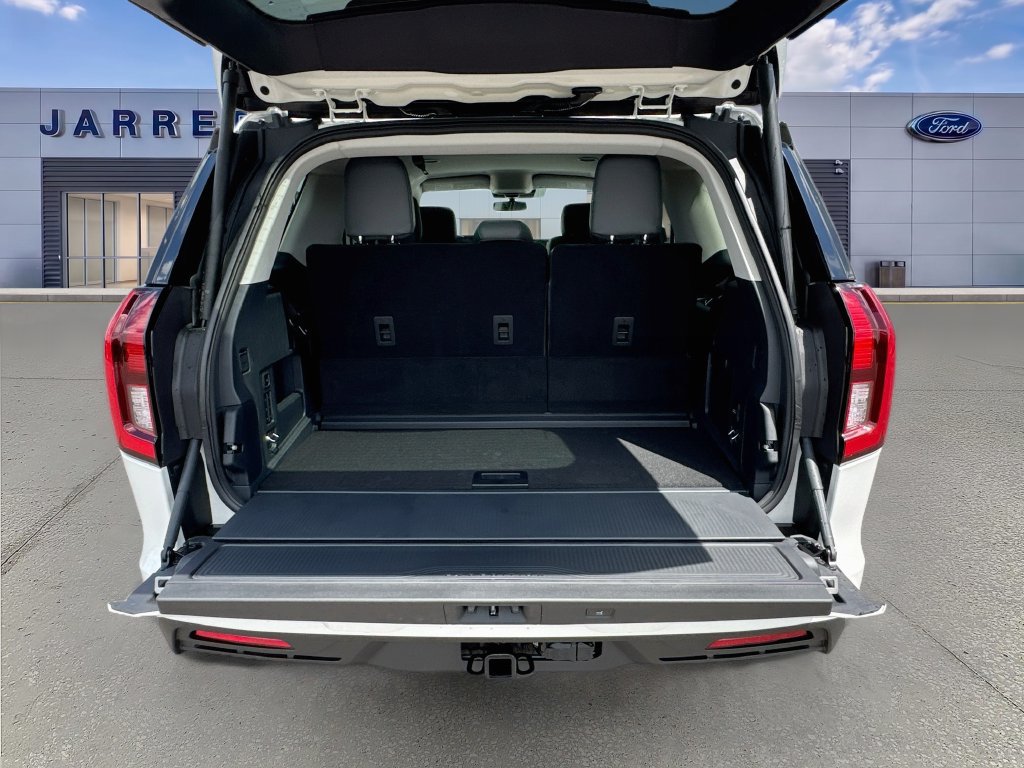 New 2027 Ford Expedition Active RWD image 26