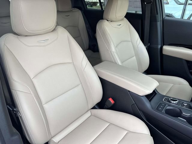 Certified 2024 Cadillac XT4 Luxury w/ Cold Weather Package AWD/4WD image 23