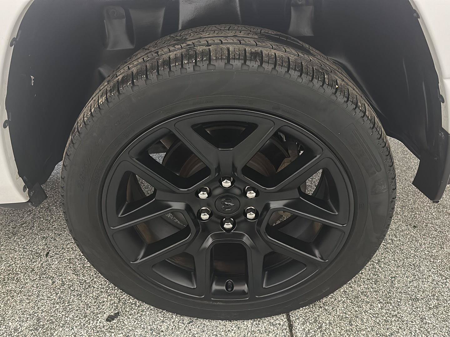 Used 2023 RAM 1500 Laramie AWD/4WD image 11