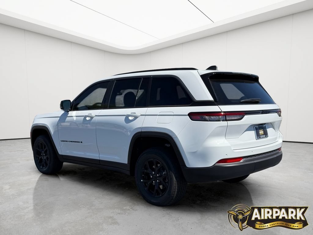 New 2026 Jeep Grand Cherokee Altitude RWD image 6
