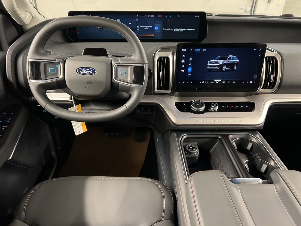 New 2025 Ford Expedition Active image 8