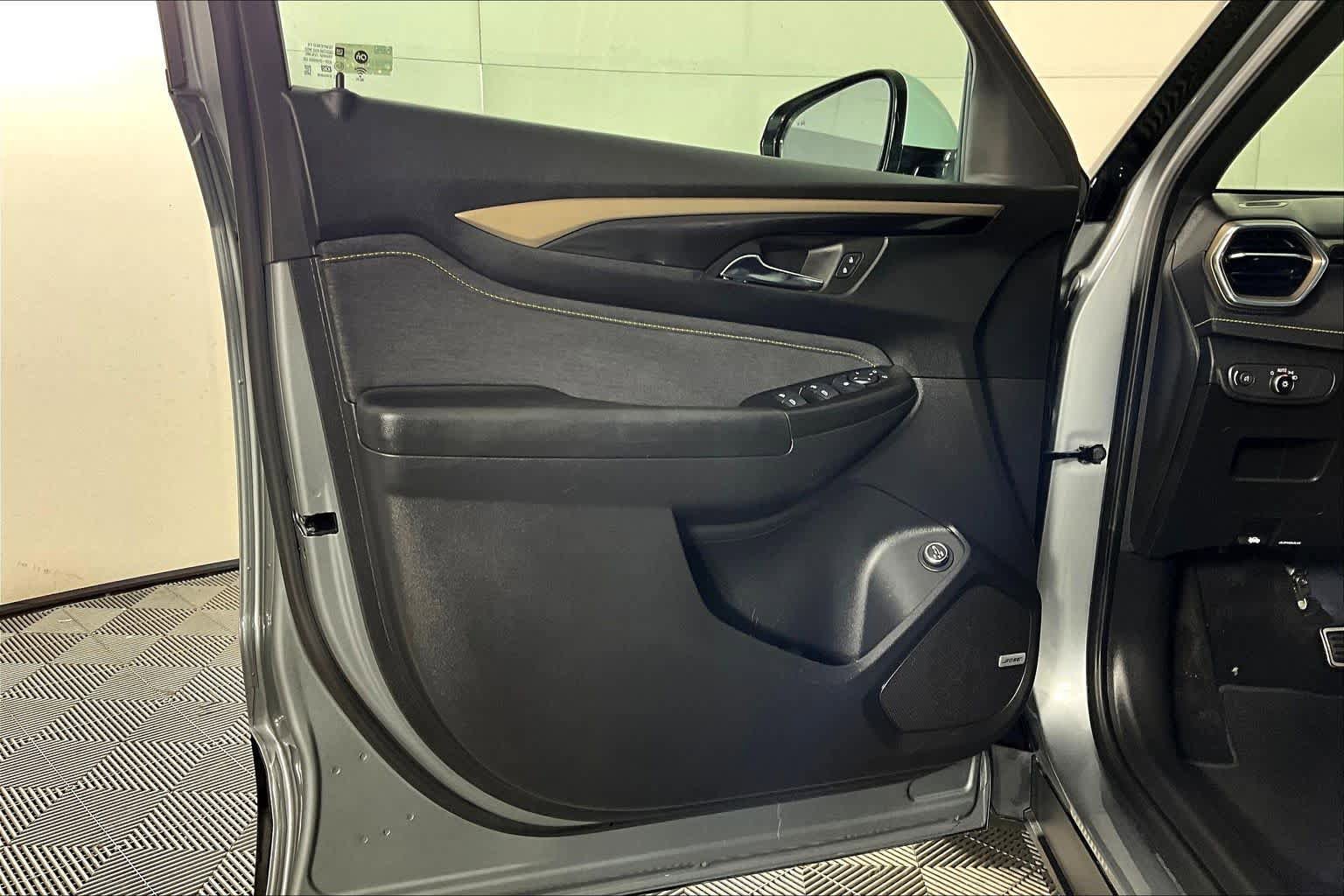 Used 2025 Chevrolet TrailBlazer ACTIV w/ Convenience Package image 21