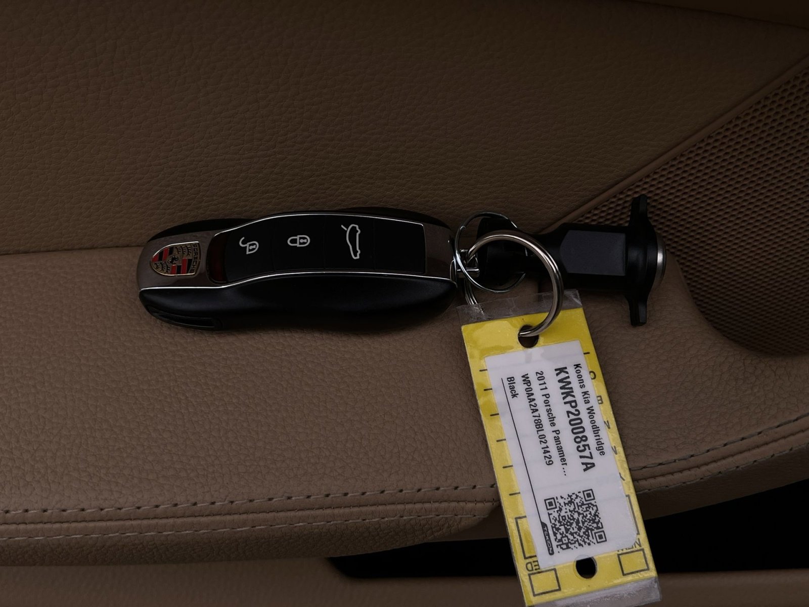 Used 2011 Porsche Panamera RWD image 44