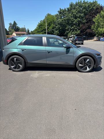 New 2025 Hyundai Ioniq 5 SE image 3