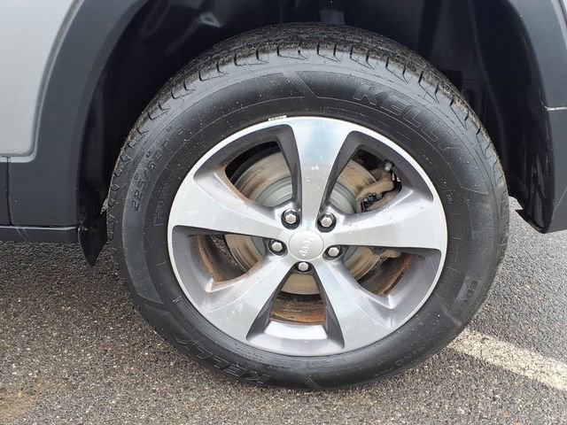 Used 2020 Jeep Cherokee Limited image 9