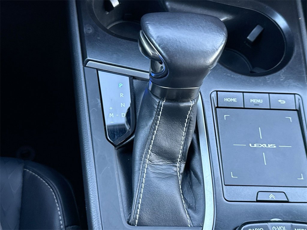 Used 2019 Lexus UX 200 image 20