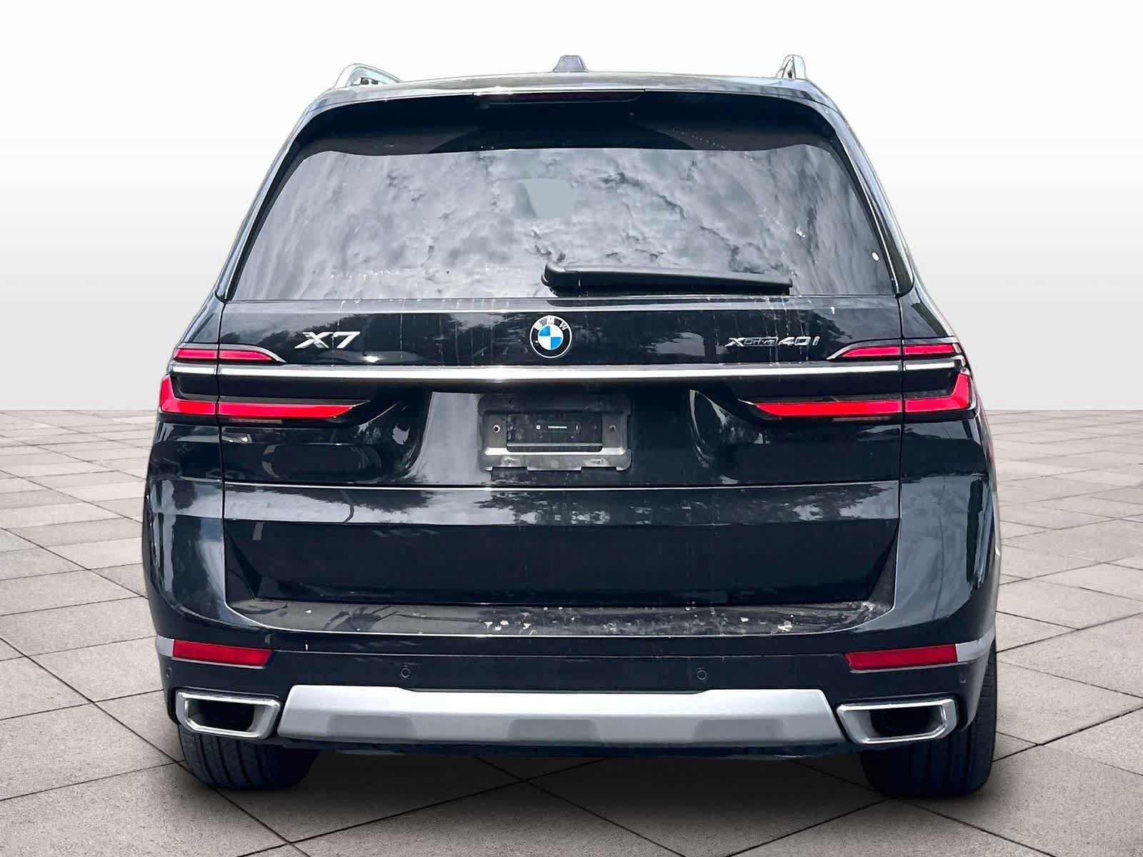 Used 2026 BMW X7 xDrive40i w/ Premium Package AWD/4WD image 8