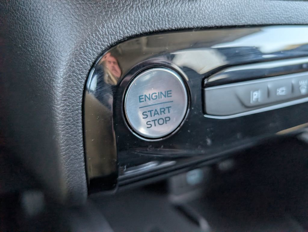 Used 2023 Ford Escape Platinum w/ Premium Technology Package image 20