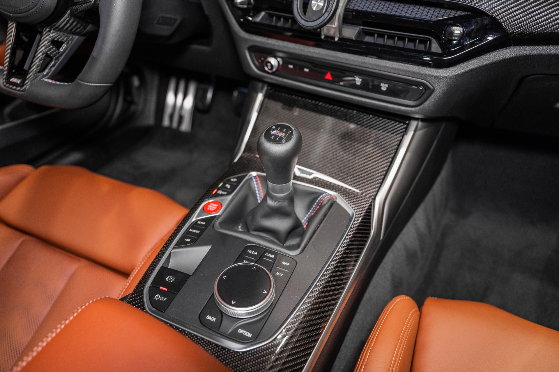 Used 2027 BMW M4 Coupe w/ M Driver's Package RWD image 35