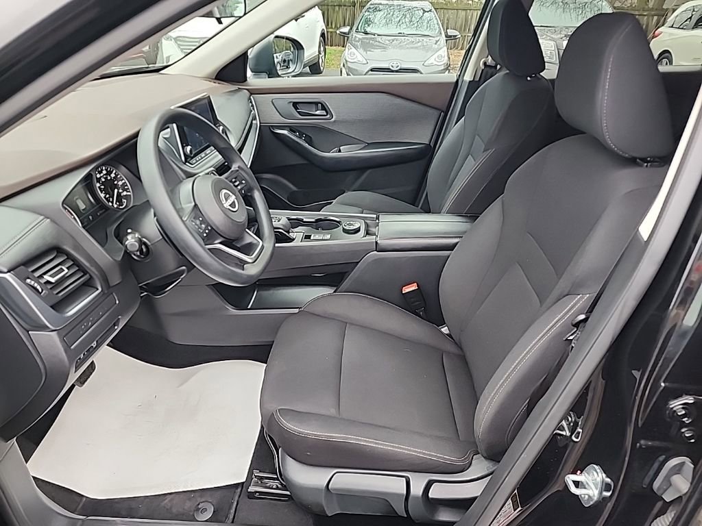 Used 2023 Nissan Rogue S image 15