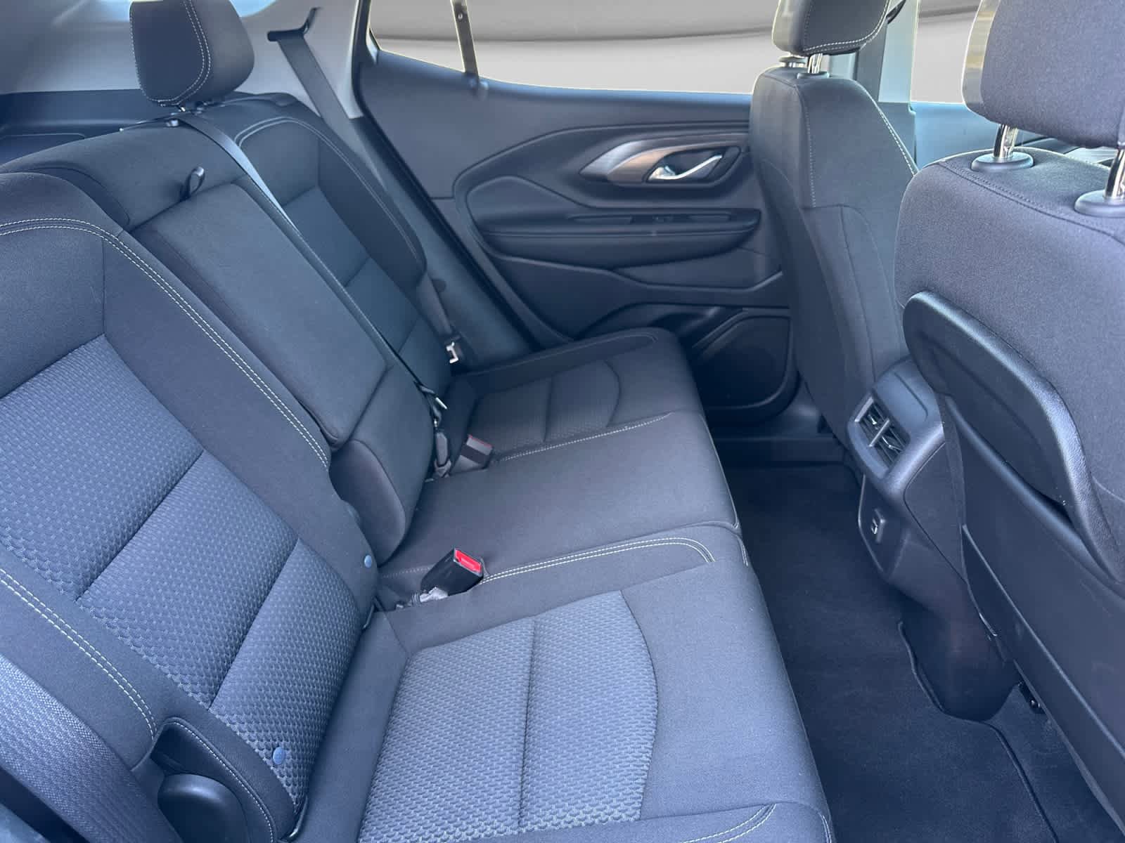 Used 2023 GMC Terrain SLE AWD/4WD image 18