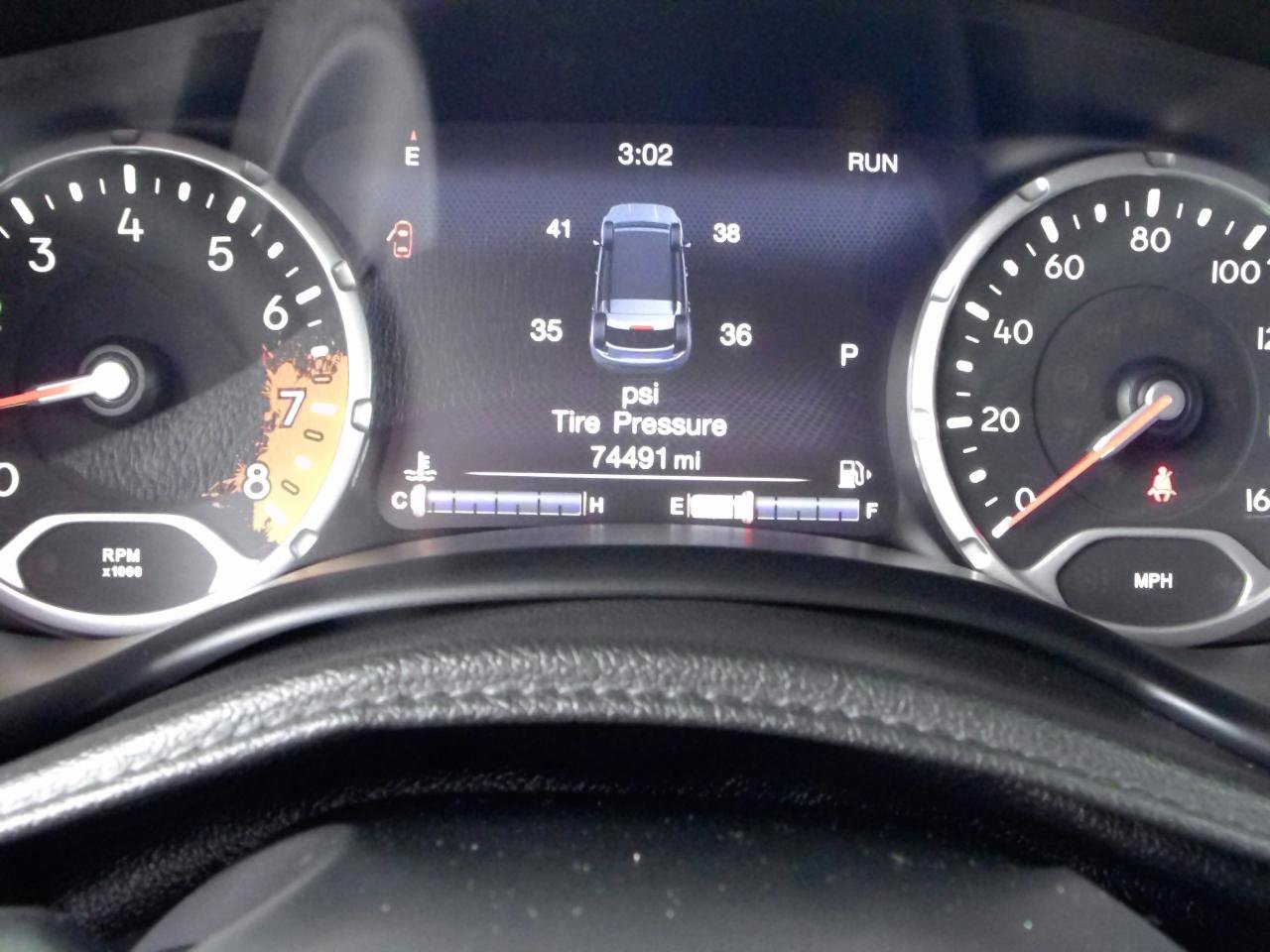 Used 2016 Jeep Renegade Limited image 9