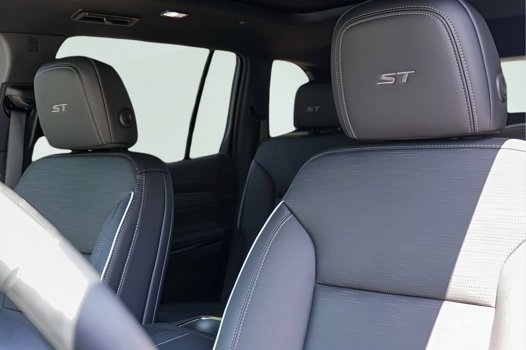 New 2026 Buick Enclave Sport Touring w/ Super Cruise Package FWD image 11