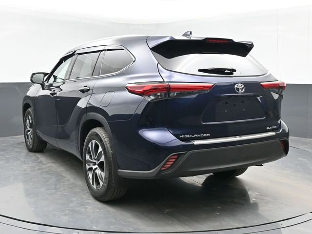 Used 2022 Toyota Highlander XLE image 8