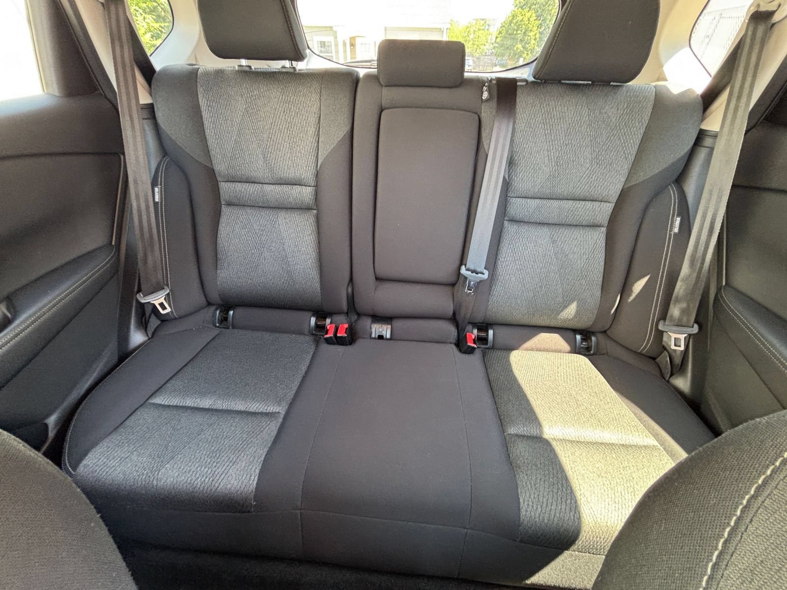Used 2025 Nissan Rogue SV FWD image 41