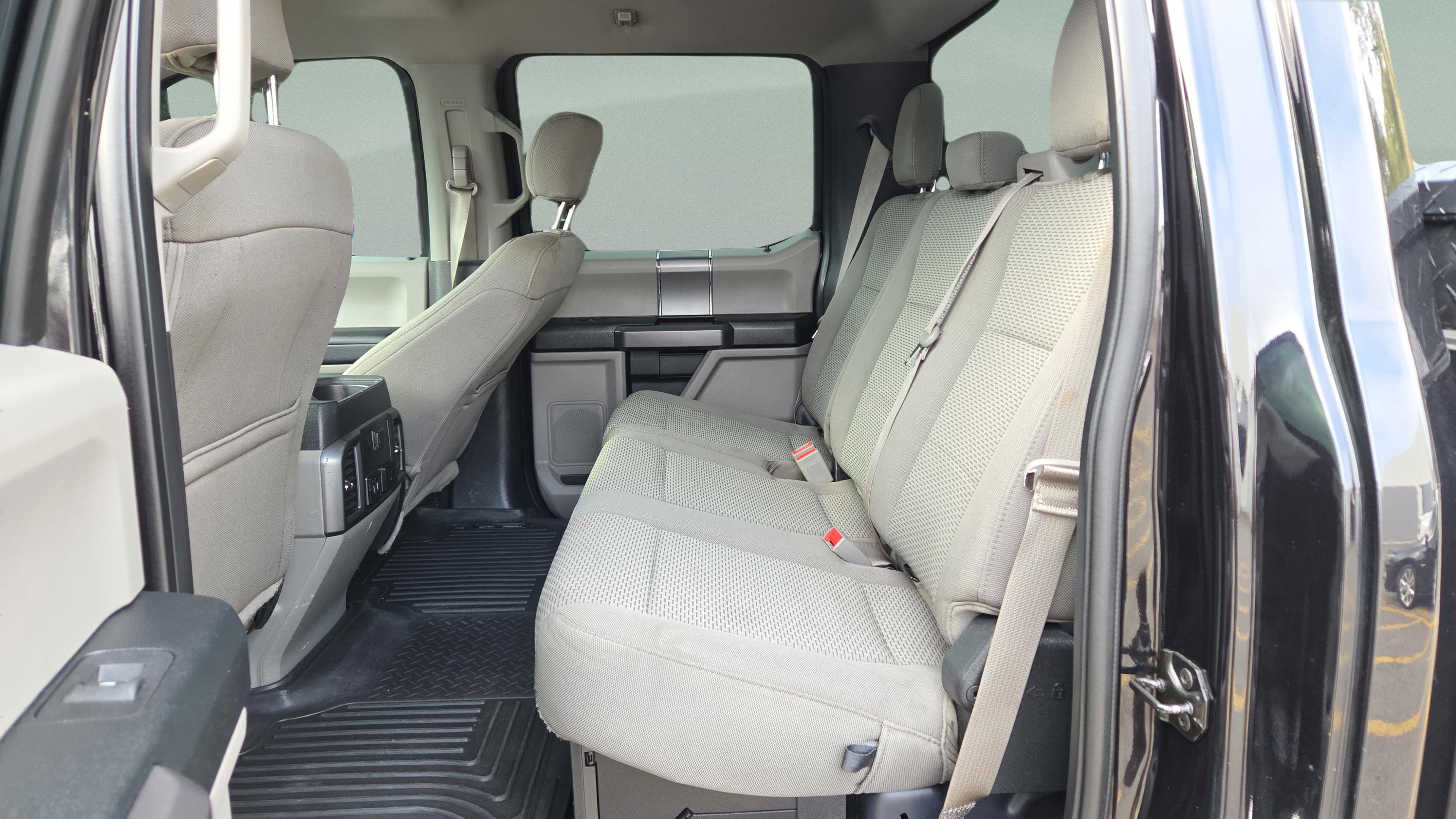 Used 2019 Ford F250 XLT w/ XLT Premium Package image 12