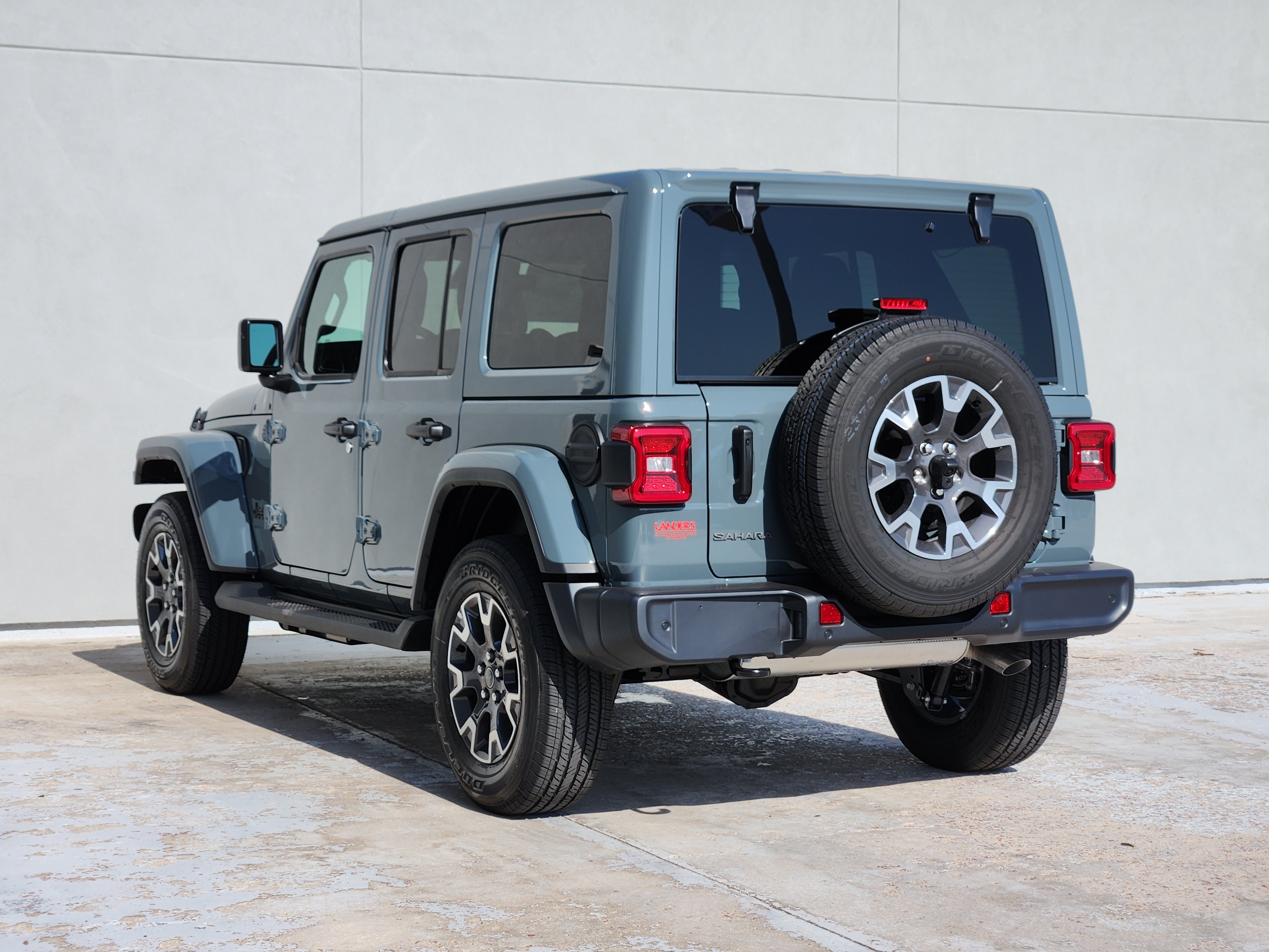 New 2026 Jeep Wrangler Unlimited Sahara AWD/4WD image 3