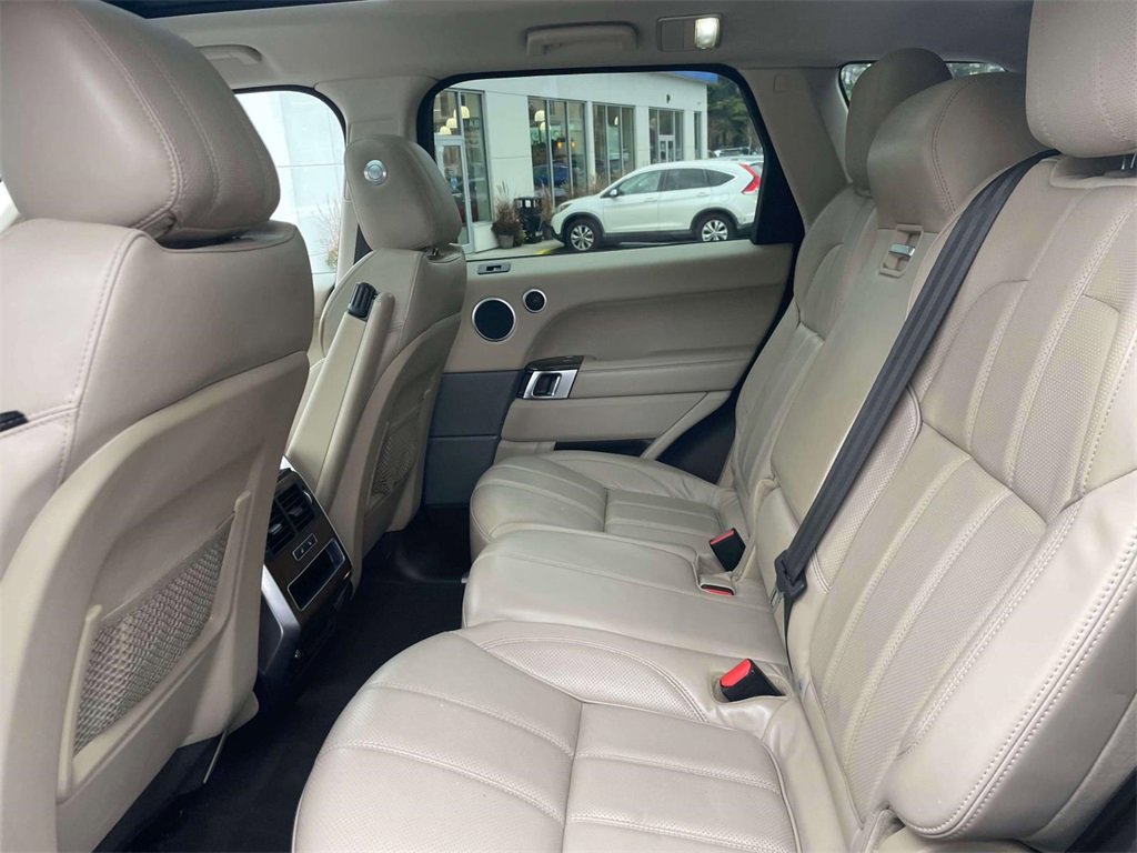Used 2016 Land Rover Range Rover Sport HSE image 11