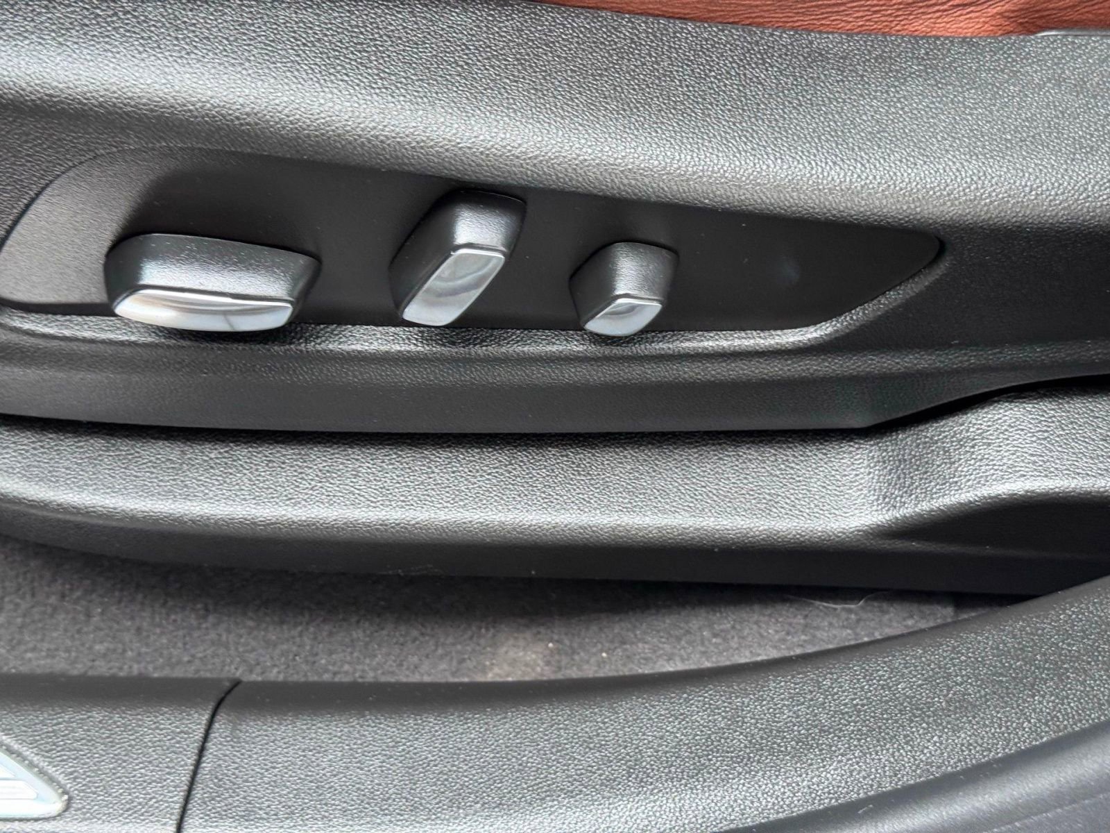 Used 2024 Cadillac XT5 Premium Luxury image 19