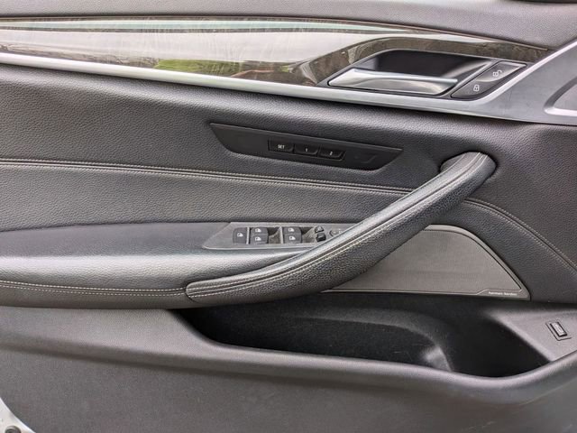 Used 2017 BMW 530i xDrive image 15