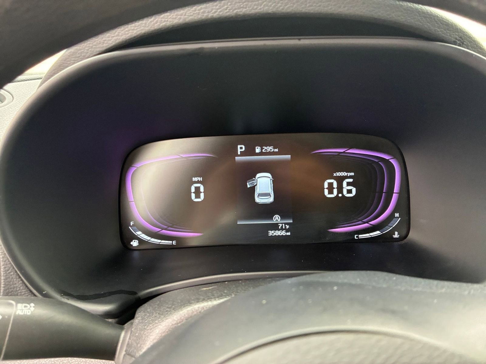 Used 2025 Kia Soul LX w/ LX Technology Package image 38