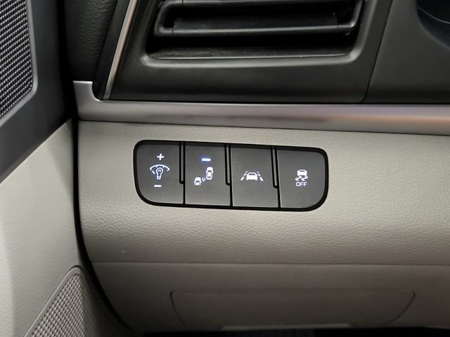 Used 2020 Hyundai Elantra SEL FWD image 33