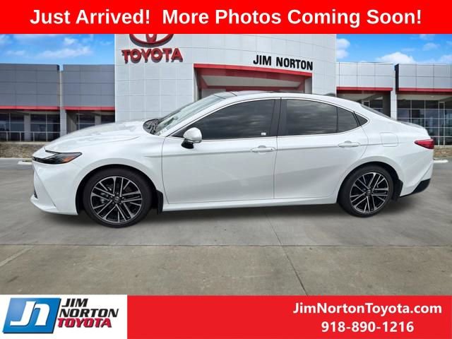 Used 2025 Toyota Camry XLE w/ Premium Plus Package FWD image 3